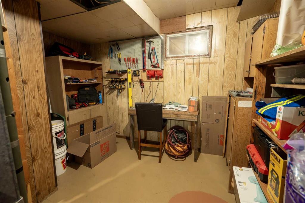 365021 Range Road 65, Caroline, AB