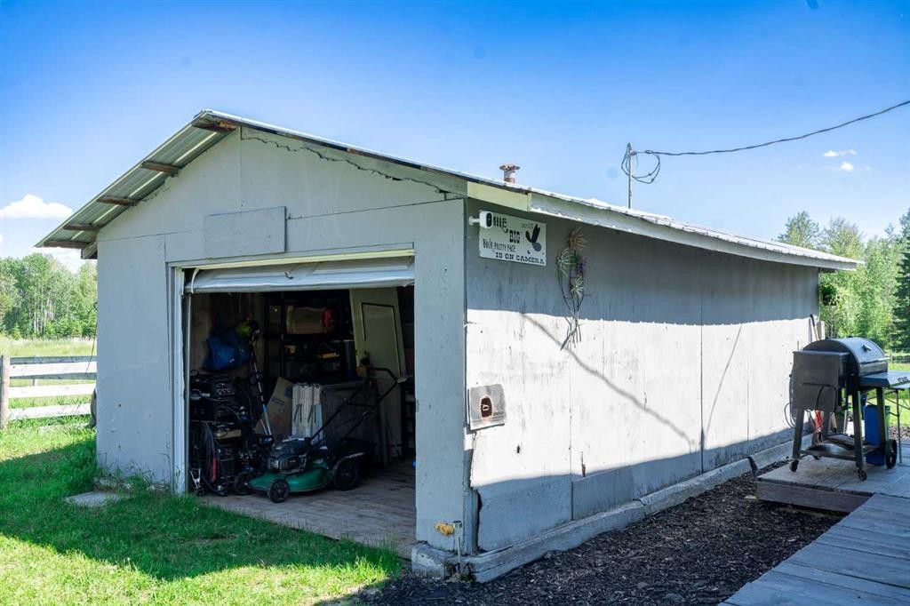 365021 Range Road 65, Caroline, AB