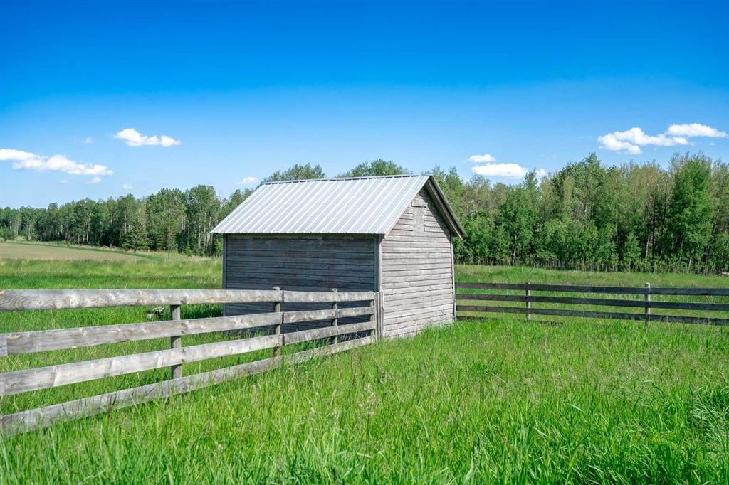 365021 Range Road 65, Caroline, AB