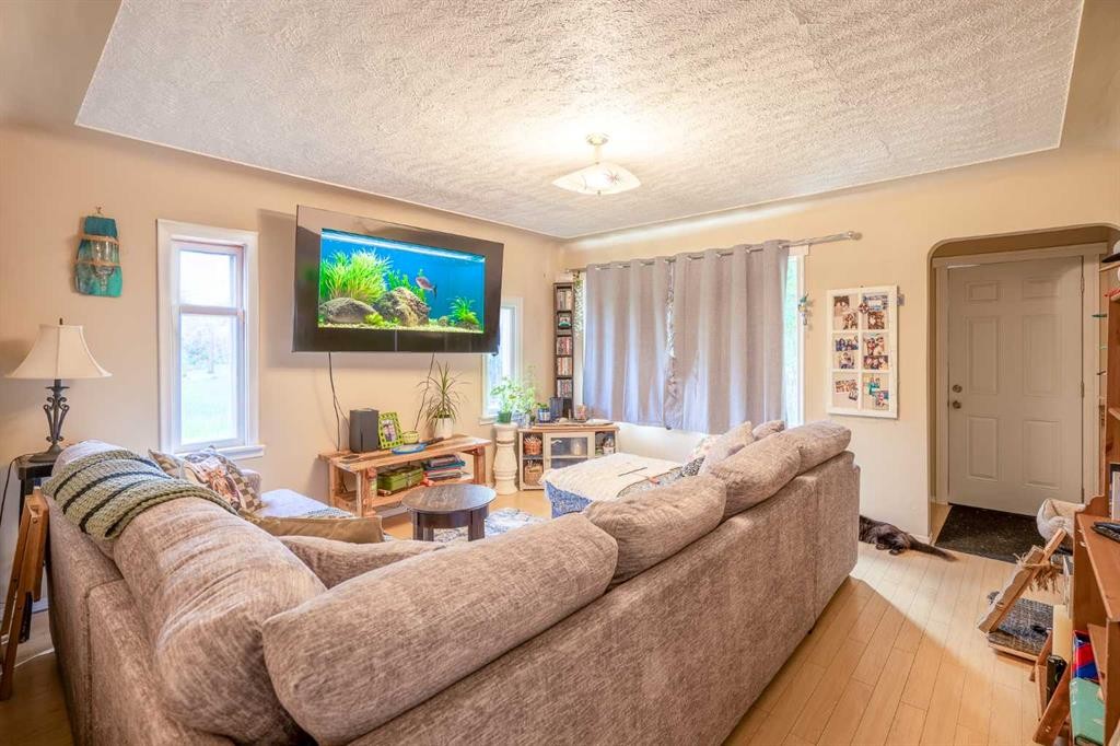 365021 Range Road 65, Caroline, AB