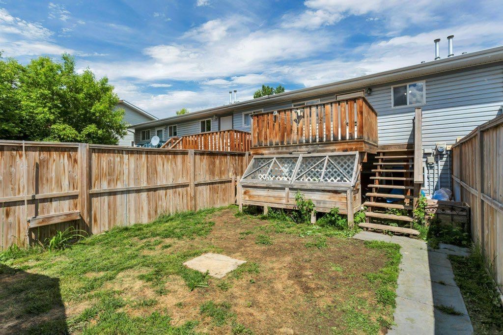 4917 Wocmacks Road, Blackfalds, AB