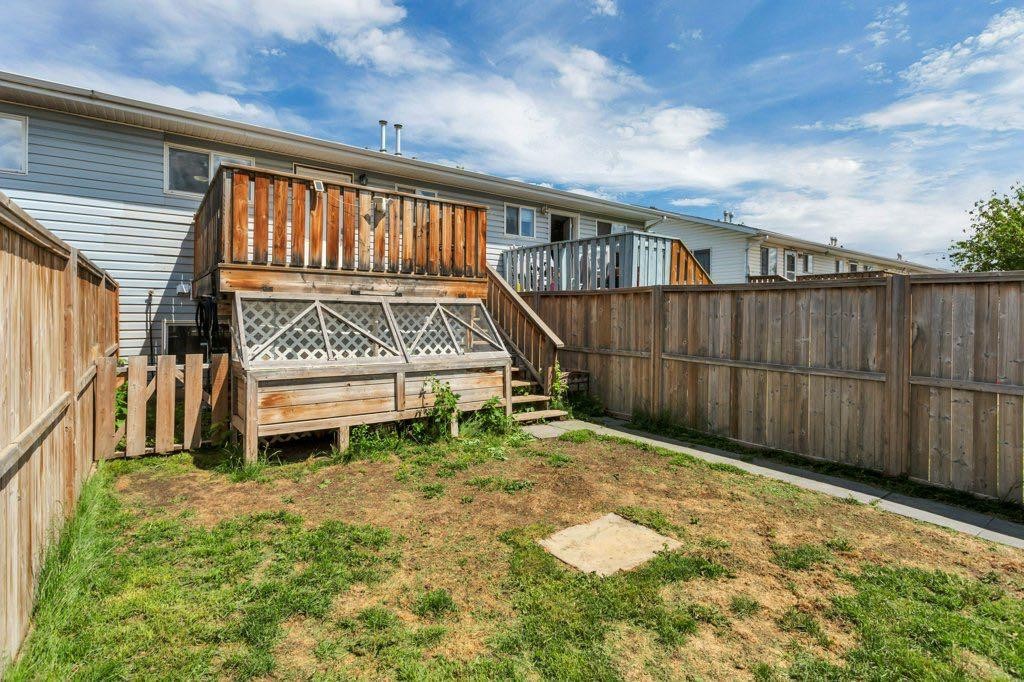 4917 Wocmacks Road, Blackfalds, AB