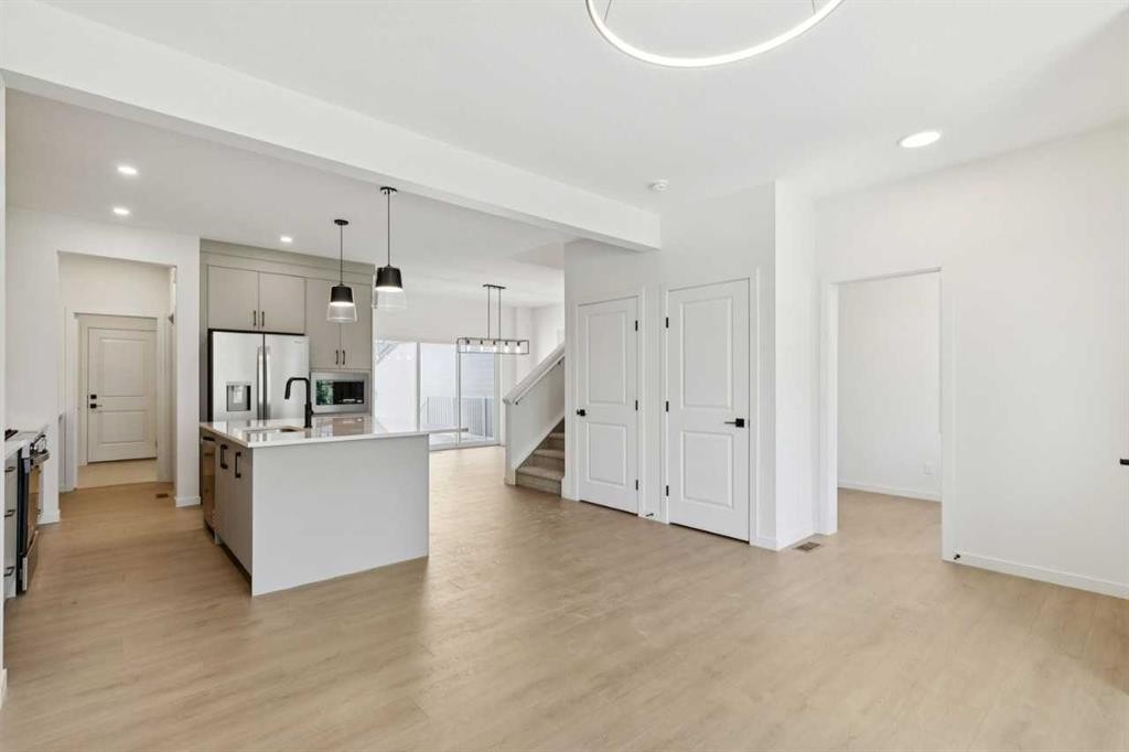 78 Alpine Common Sw, Calgary, AB - Indoor Photo Showing Kitchen