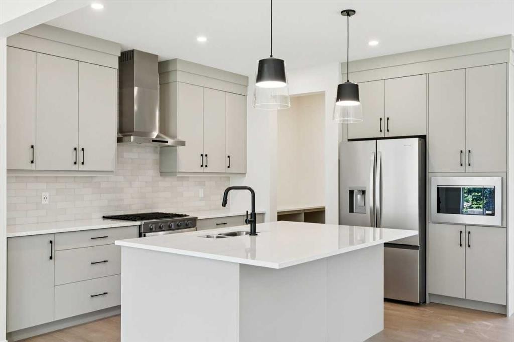 78 Alpine Common Sw, Calgary, AB - Indoor Photo Showing Kitchen With Upgraded Kitchen