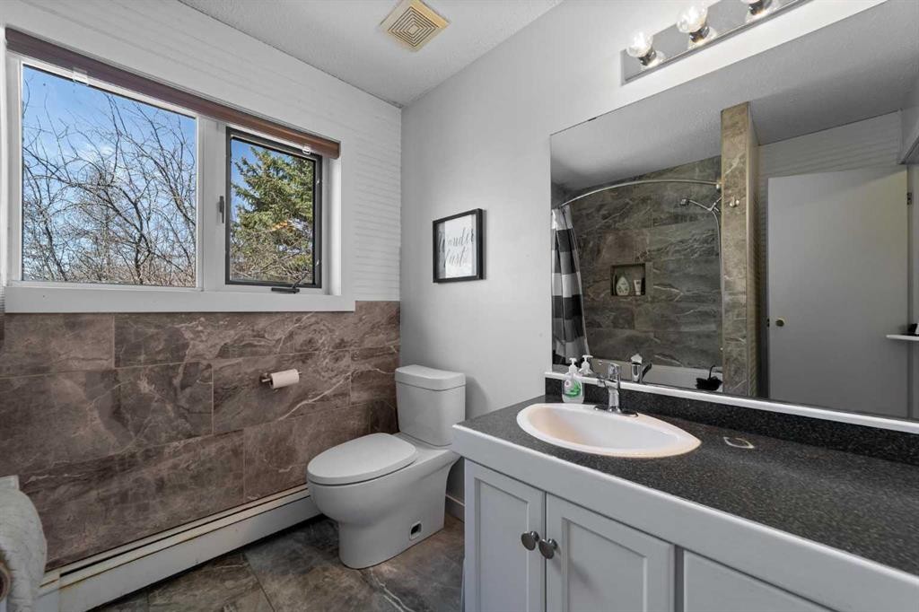 44402 Range Road 125, Rural Flagstaff County, AB - Indoor Photo Showing Bathroom