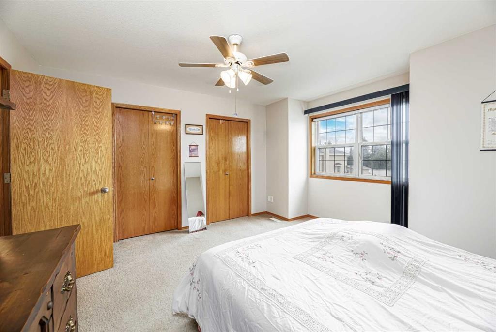 53 Adams Close, Red Deer, AB