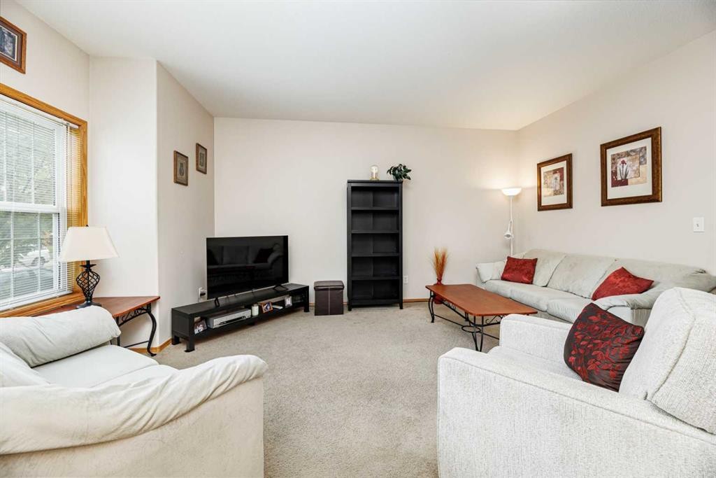53 Adams Close, Red Deer, AB