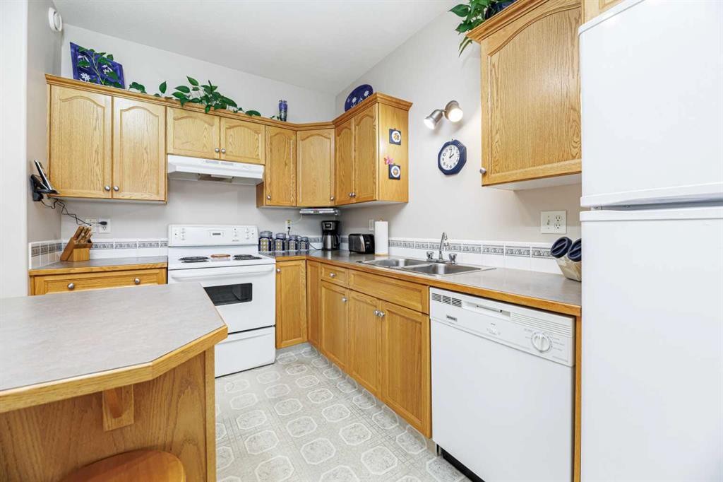 53 Adams Close, Red Deer, AB