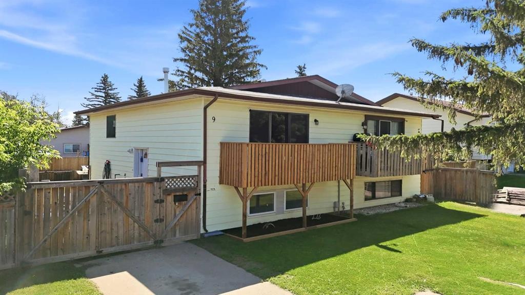9 Griffiths Avenue, Red Deer, AB