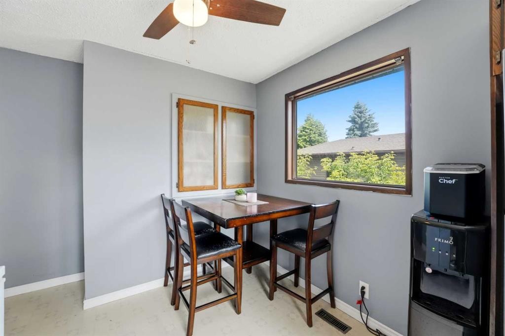 9 Griffiths Avenue, Red Deer, AB