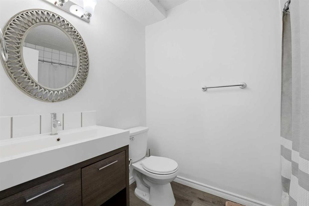 9 Griffiths Avenue, Red Deer, AB