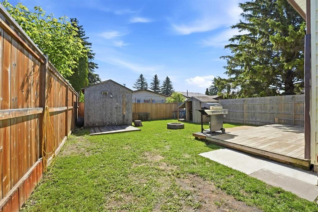 9 Griffiths Avenue, Red Deer, AB