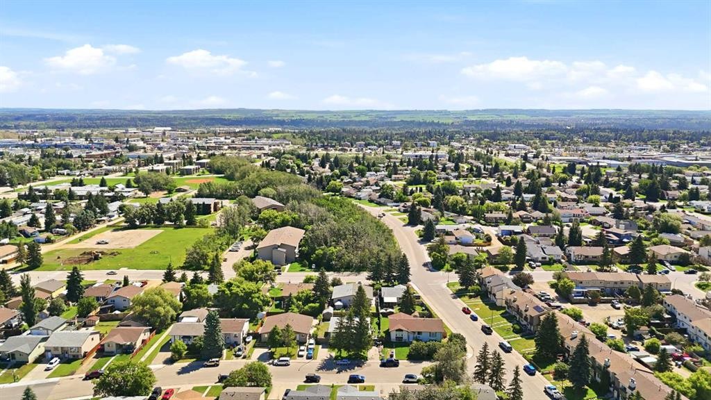 9 Griffiths Avenue, Red Deer, AB