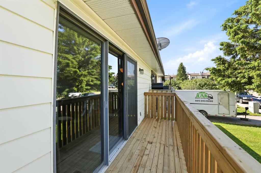 9 Griffiths Avenue, Red Deer, AB