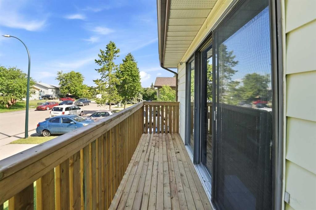 9 Griffiths Avenue, Red Deer, AB