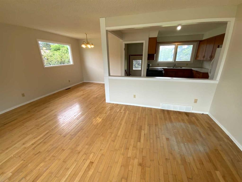 521 4 Street Se, Three Hills, AB