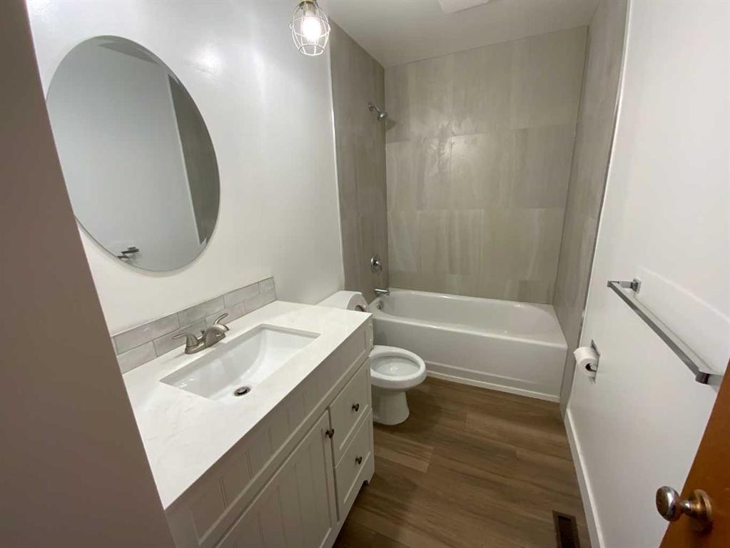 521 4 Street Se, Three Hills, AB