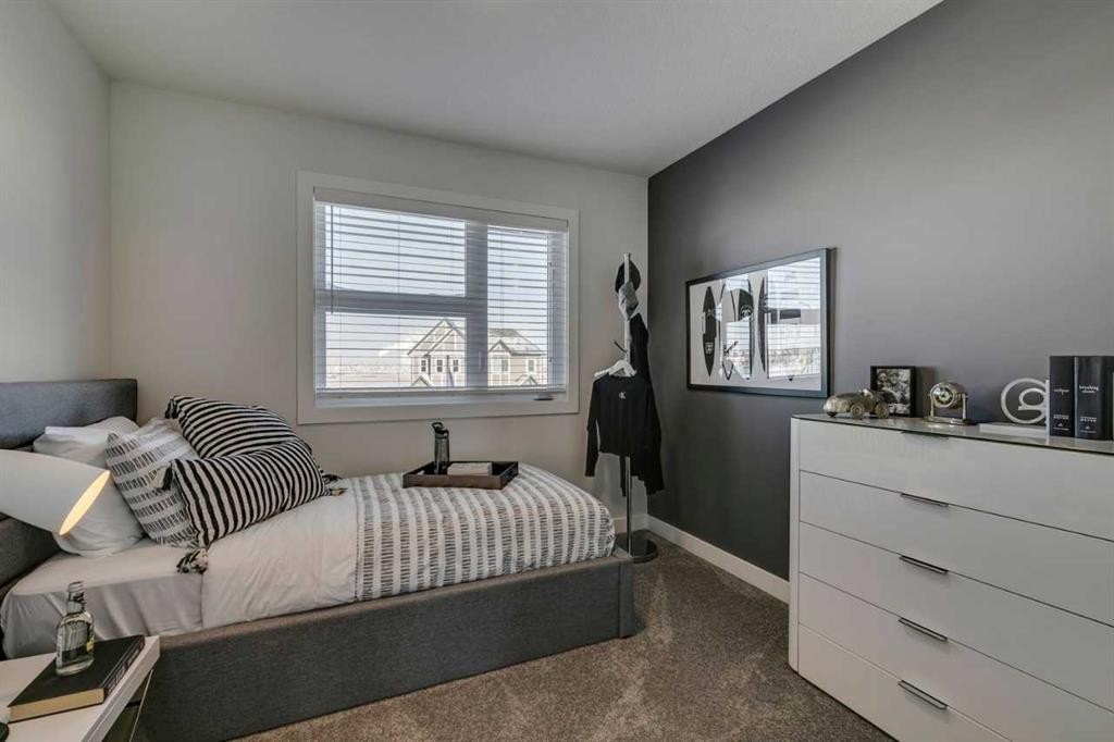 148 Snowberry Common Se, Calgary, AB
