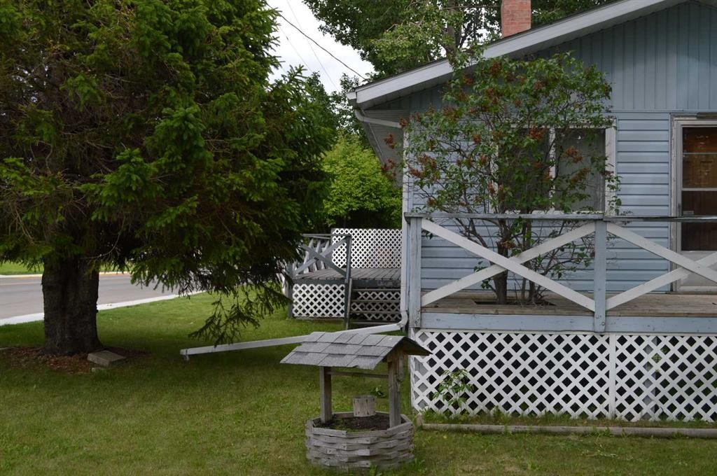 5259 51 Street, Lacombe, AB