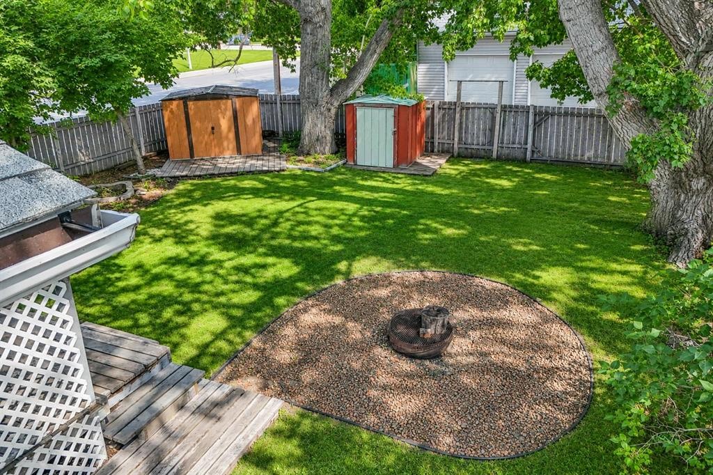 5259 51 Street, Lacombe, AB - Outdoor With Backyard