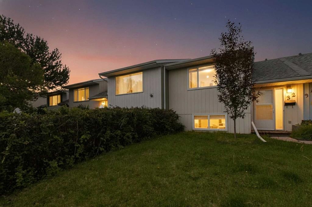 32 Whiteside Crescent, Red Deer, AB