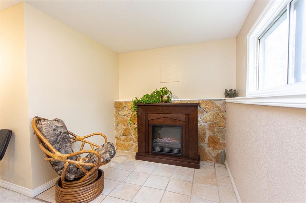 37 Rupert Crescent, Red Deer, AB