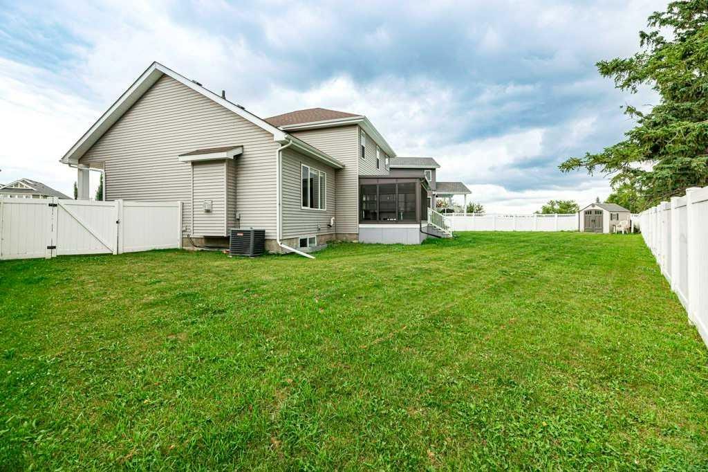 9 Henner'S Outlook, Lacombe, AB - Outdoor