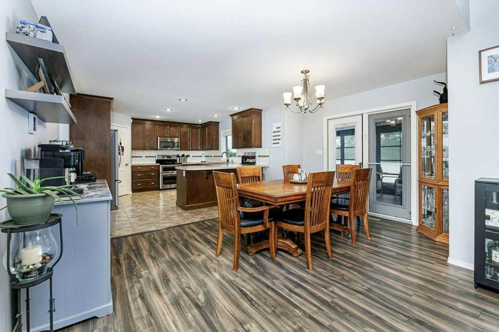 9 Henner'S Outlook, Lacombe, AB - Indoor Photo Showing Dining Room