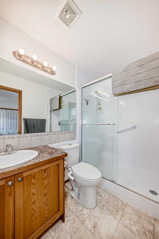 102-6220 Orr Drive, Red Deer, AB - Indoor Photo Showing Bathroom