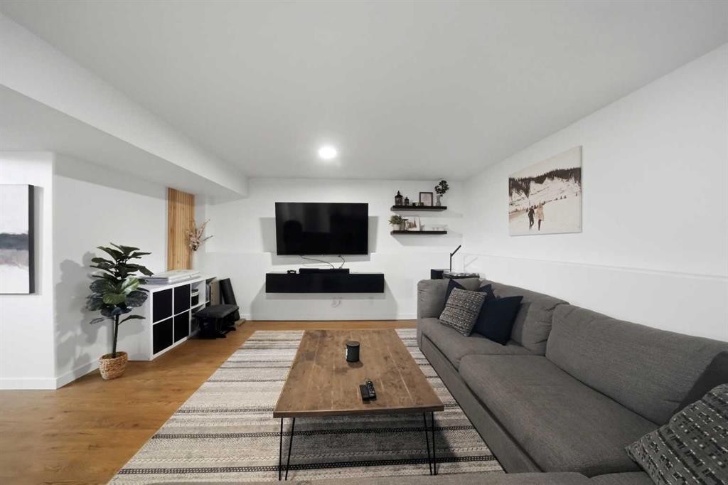 48 Dodge Avenue, Red Deer, AB