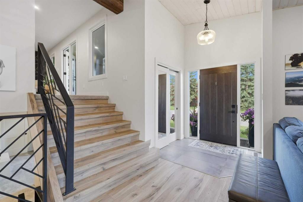 99 Piper Drive, Red Deer, AB - Indoor Photo Showing Other Room