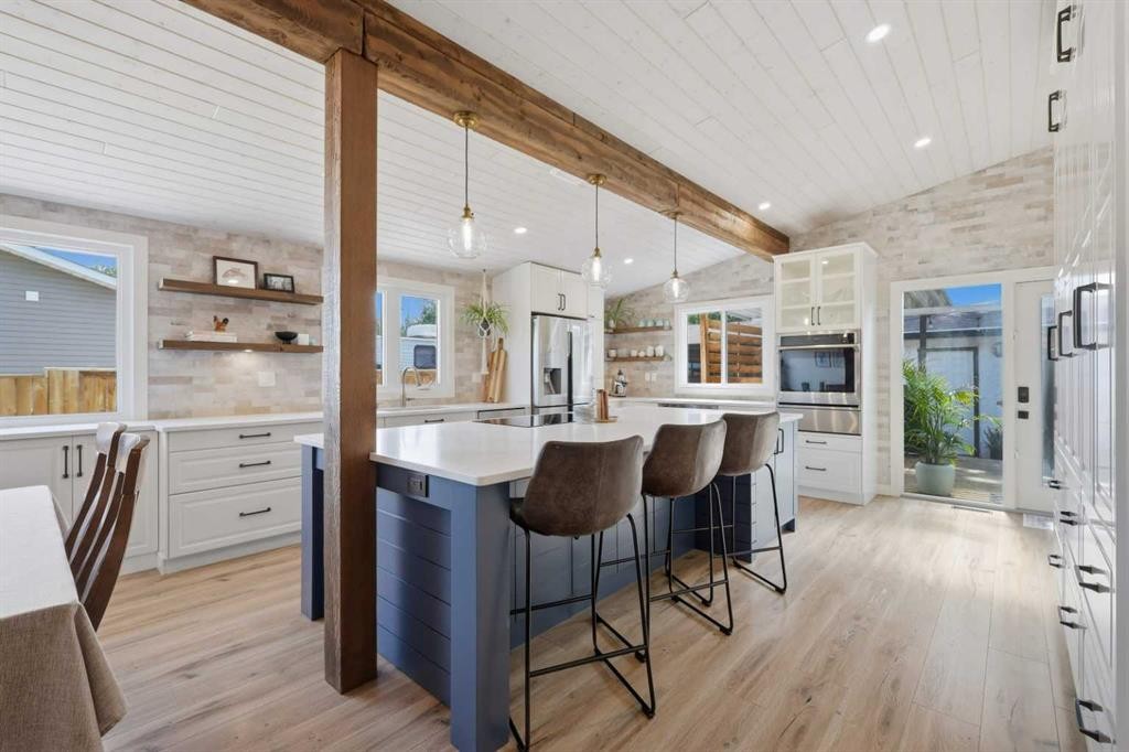 99 Piper Drive, Red Deer, AB - Indoor Photo Showing Kitchen With Upgraded Kitchen