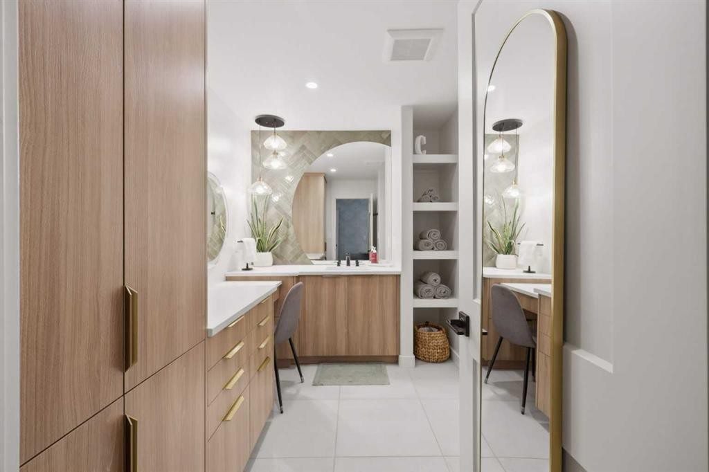 99 Piper Drive, Red Deer, AB - Indoor Photo Showing Bathroom