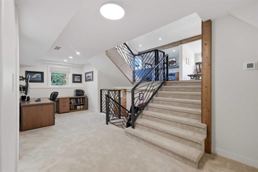 99 Piper Drive, Red Deer, AB - Indoor Photo Showing Other Room