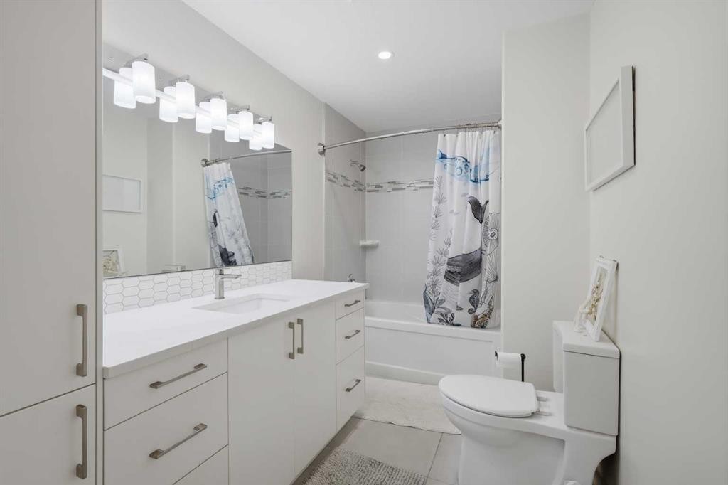 99 Piper Drive, Red Deer, AB - Indoor Photo Showing Bathroom