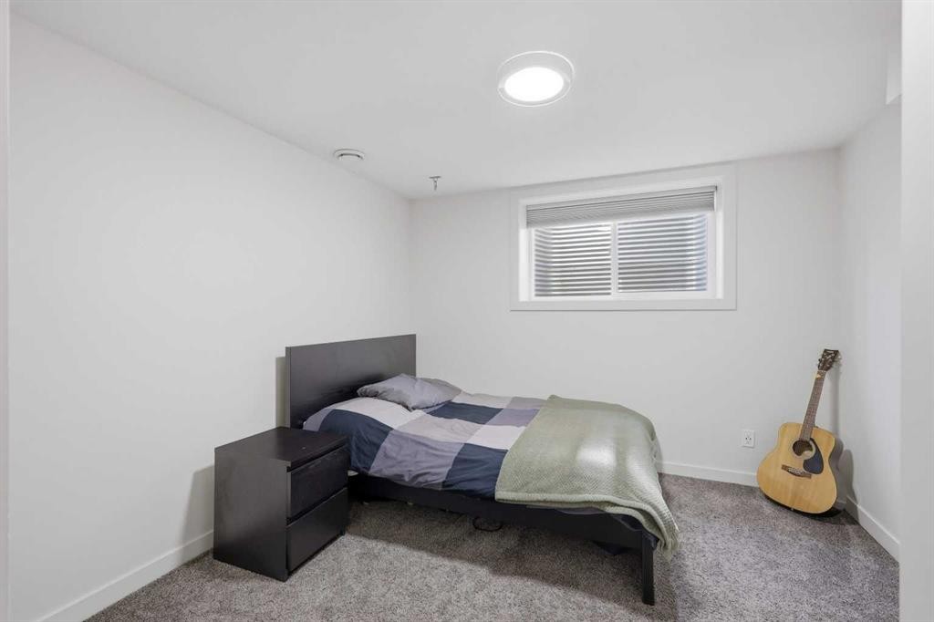 99 Piper Drive, Red Deer, AB - Indoor Photo Showing Bedroom