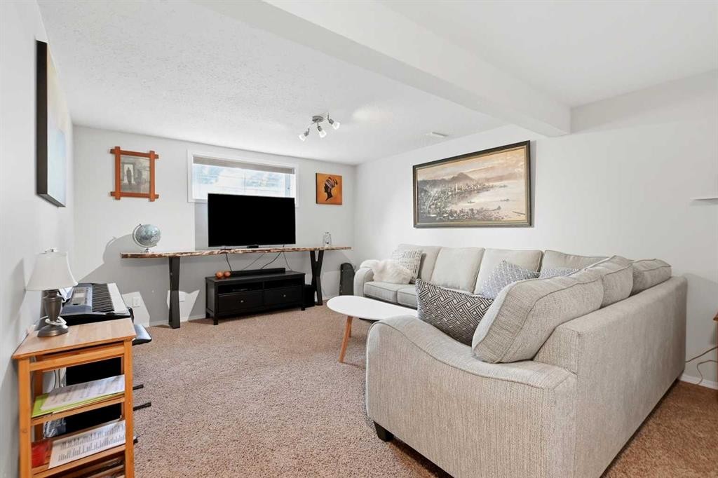 19 Excell Street, Red Deer, AB