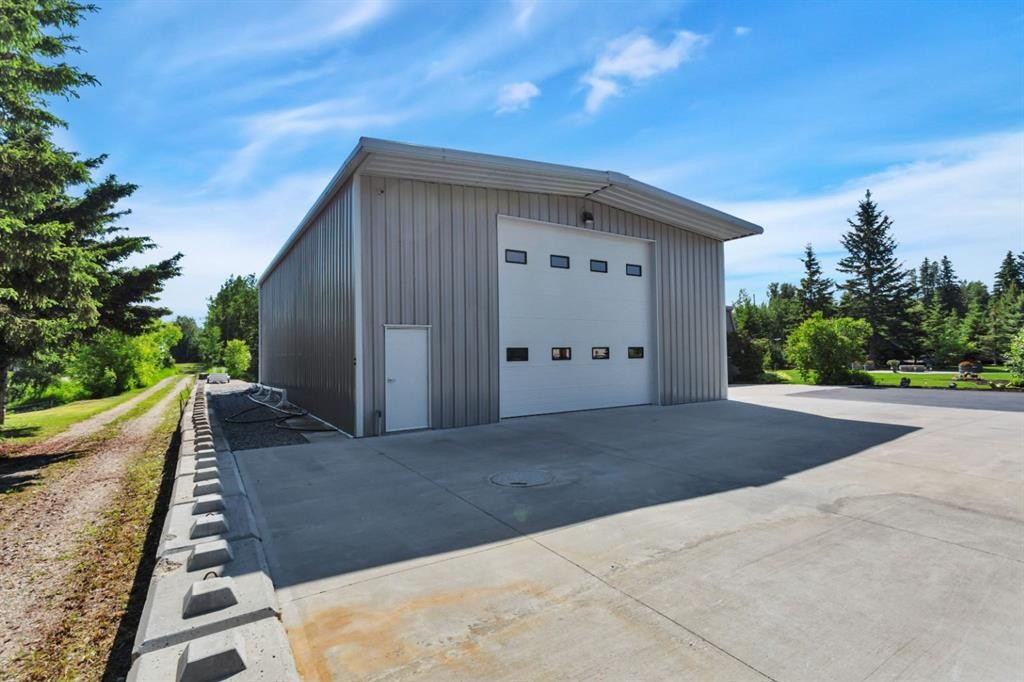 306 Centro Avenue, Alhambra, AB - Outdoor