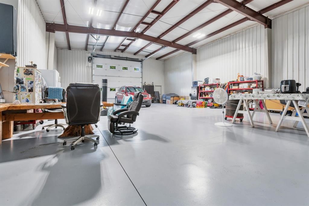 306 Centro Avenue, Alhambra, AB - Indoor