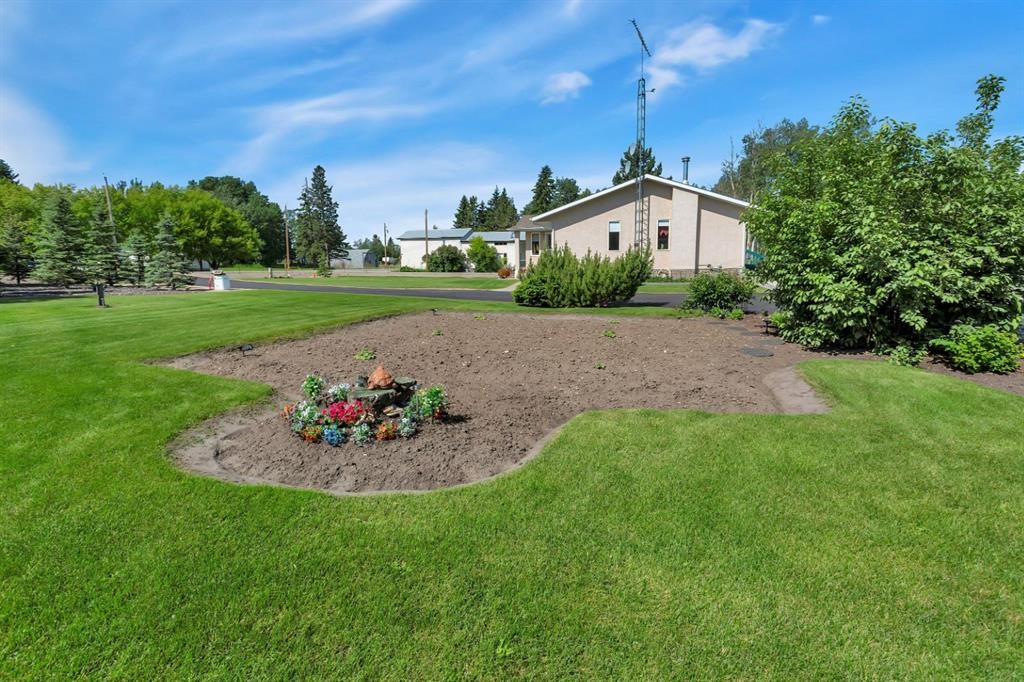 306 Centro Avenue, Alhambra, AB - Outdoor