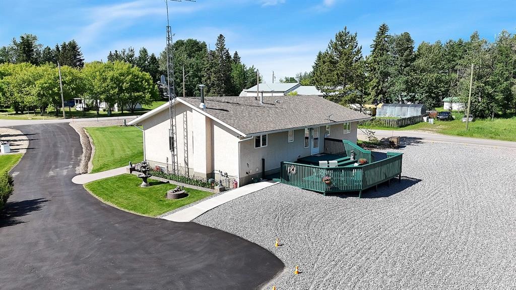 306 Centro Avenue, Alhambra, AB - Outdoor