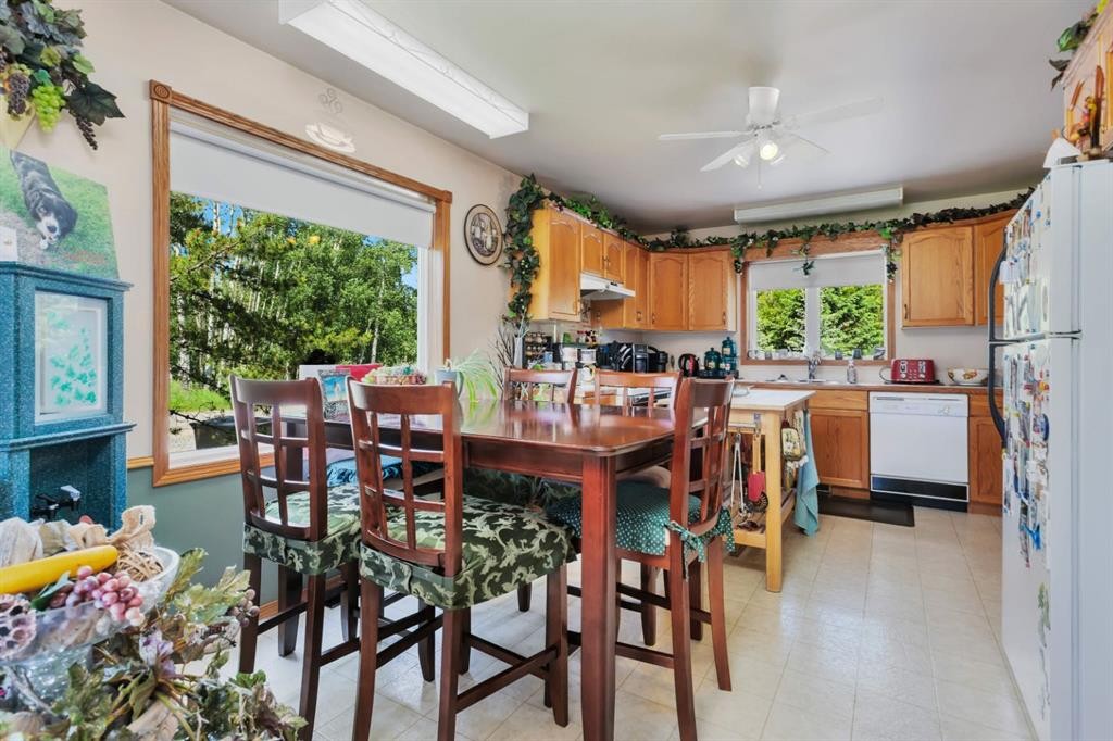 306 Centro Avenue, Alhambra, AB - Indoor Photo Showing Other Room