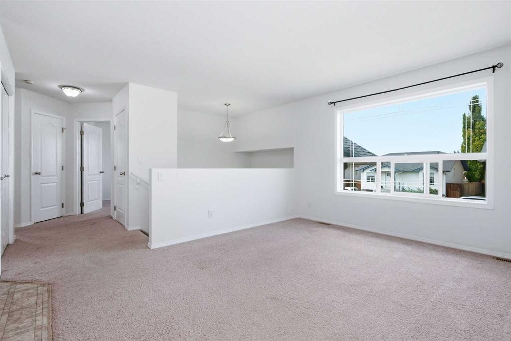 27 Iverson Close, Red Deer, AB