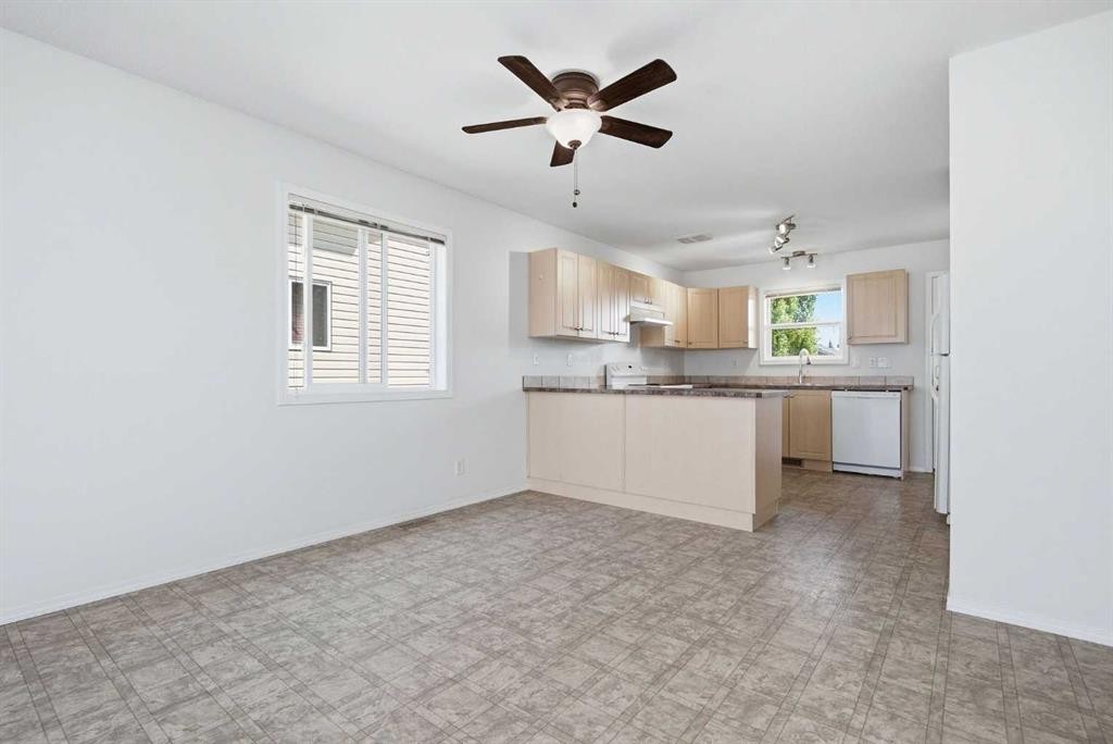27 Iverson Close, Red Deer, AB