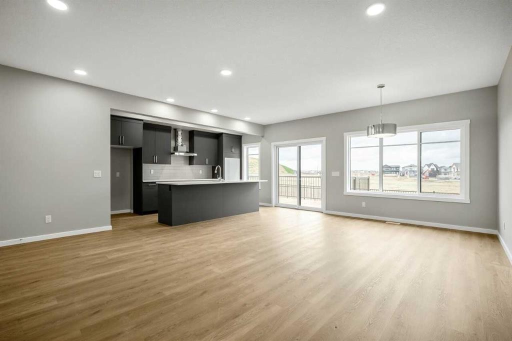 111 Heritage Ridge, Cochrane, AB