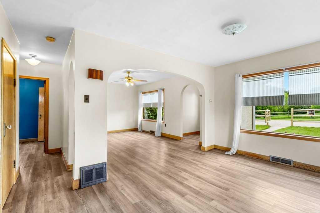 1925 23 Avenue, Delburne, AB