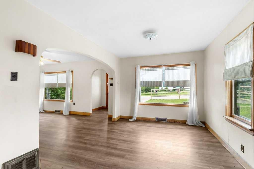 1925 23 Avenue, Delburne, AB