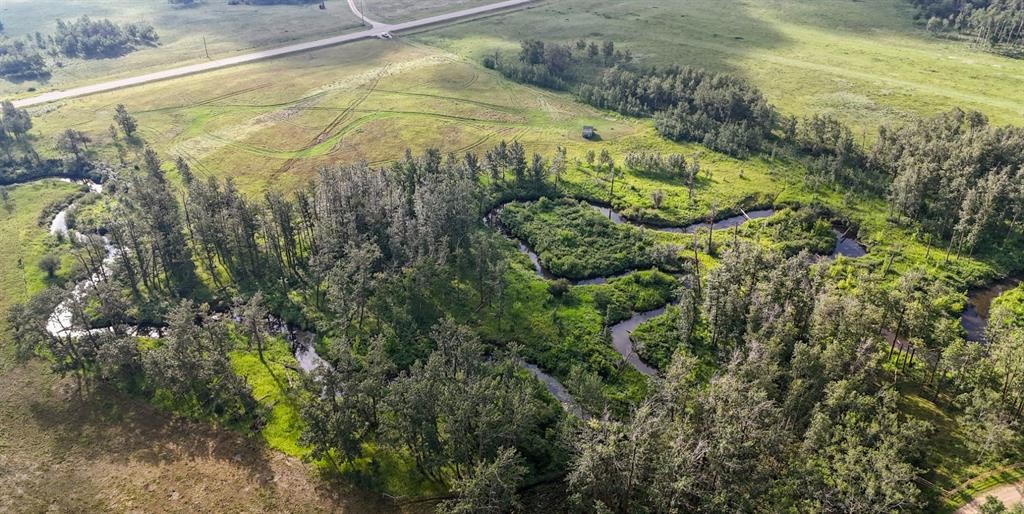 40518 Highway 821, Tees, AB