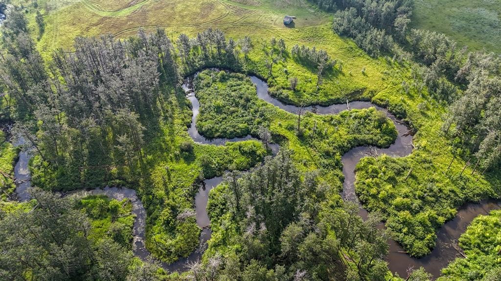 40518 Highway 821, Tees, AB