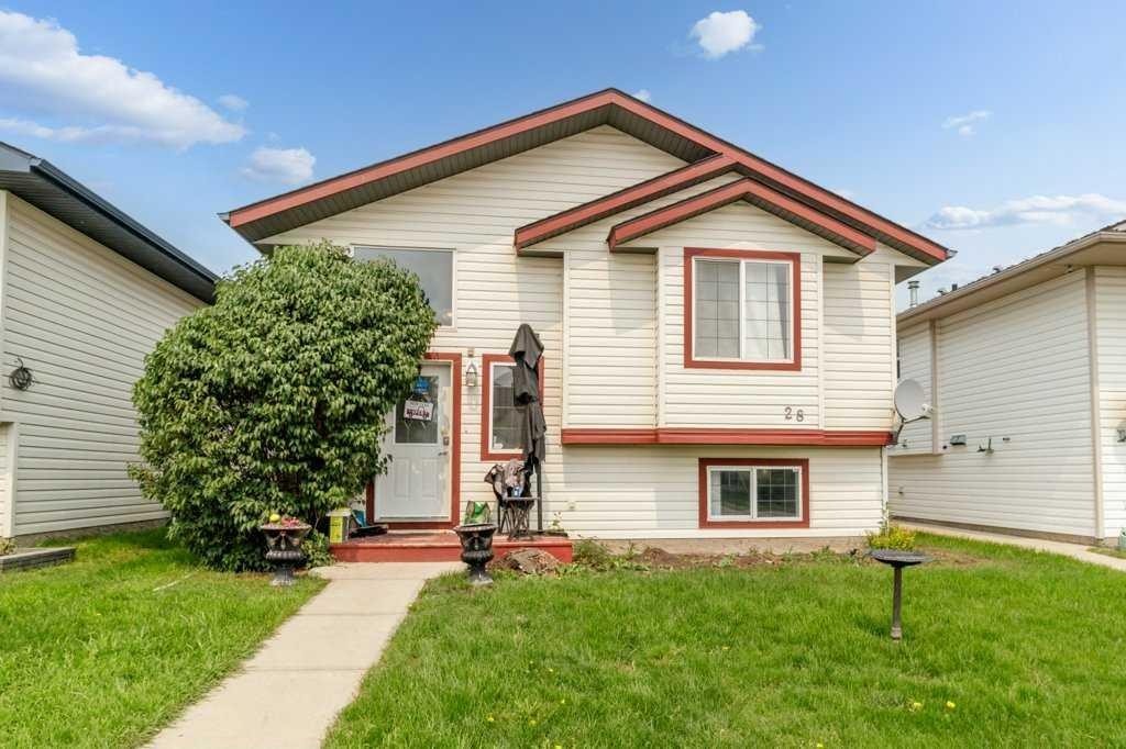 28 Hunter Road, Sylvan Lake, AB